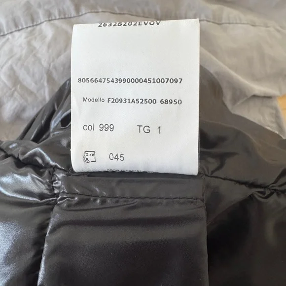 MONCLER VEST - Picture 10 of 12